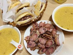 -闫家驴肉老店(华电一校店)