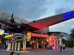 -席娜卡琳火车铁道夜市