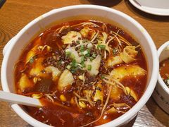-渝是乎酸菜鱼·川渝小炒(新世界百货望京店)