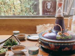 -毛辣果·贵州红酸汤牛肉火锅(西单店)
