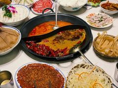 -萍姐火锅·公路夜市(武汉首店)