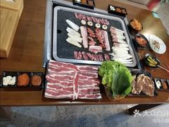 -小黑猪石板烤肉(美食街店)