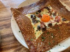 鸡蛋蘑菇熏肉荞麦可丽饼-RAC BAR(安福路店)