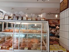 面包甜点陈列柜-老大昌(淮海中路店)