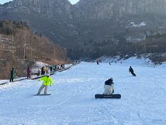 -济南卧虎山滑雪场