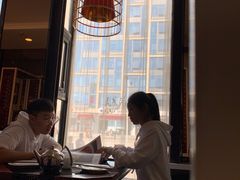 靠窗位-老牌坊鲁菜名店(宽厚里店)