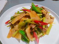 酸萝卜炒牛肉-日上三甘(三里屯店)