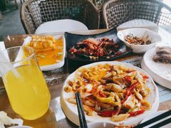 -隔壁老王·家常云南菜(花巷店)