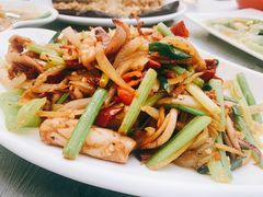 -覃记海鲜美食餐厅