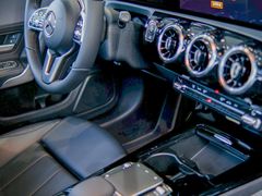 -宁波之星奔驰4S店(海曙店)