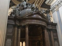 -皮拉尔圣母圣殿主教座堂