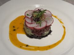 生牛肉塔塔配牛油果酱-Solo(衡山路店)