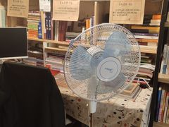 大堂-武汉境自在書店