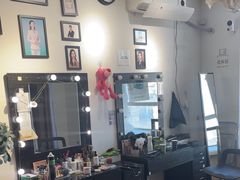 -红像馆连锁精致证件照职场照(中关村店)