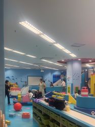 -孩子王童乐园(西安盛龙店)