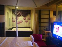 -喜鹊愉家酒店(郑州曼哈顿博览中心地铁站店)