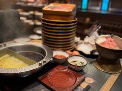 -牛YO寿喜烧·铁板烧和牛火锅自助(市府恒隆店)