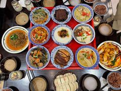 -蓝田九大碗民俗食府(蓝田店)