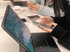 -Apple授权专营店(五彩城店)