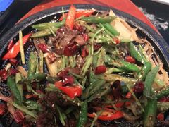 -皇城根·烤鸭·鱼头·家常菜(欧亚大观乐活城店)