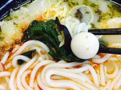 -灵芝妹子海鲜米线(香炉礁山姆店)