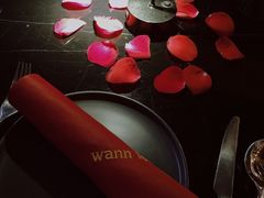 餐具摆设-wann lounge 低温慢煮牛排·清吧