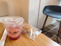 -DOUBLE HAPPINESS 双喜面包咖啡