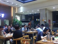 大堂-杨记清芳牛肉拉面(京广路店)