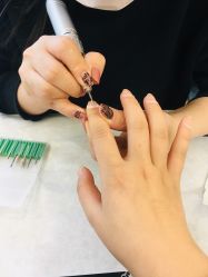 -爱小小美甲美学