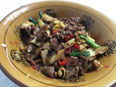 脆黄瓜皮炒牛肉-文华酒楼