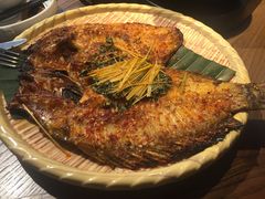 傣味香茅草烤罗非鱼-云海肴云南菜(曲江大悦城店)