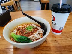 -李先生牛肉面(长春红旗街店)