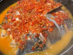 现焖老坛剁椒鱼头-味上湘菜馆(阿波罗店)