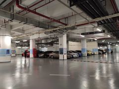 -虹桥天地-停车场