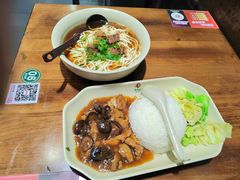 -李先生牛肉面大王(青岛火车站东广场店)