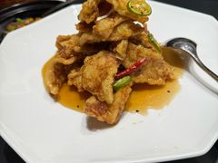 -鞍山大白鲨美食酒店