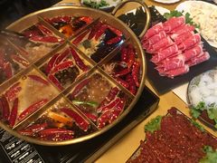 -江湖餐厅–重庆九宫格老火锅