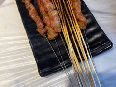 -老街烧烤大排档·地道湖北菜·龙虾馆(汉口火车站店)