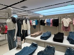 -URBAN REVIVO(七宝领展广场店)