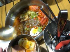 -山野的朋友露营炭火烤肉