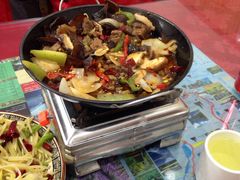 -乡土特色.冷锅鱼.牦牛肉汤锅