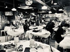 大堂-鲜入围煮花胶鸡海鲜火锅