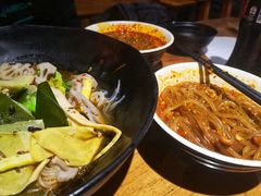 -万记麻辣烫国展总店
