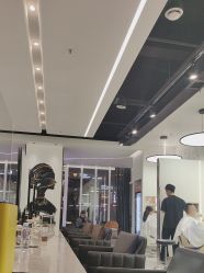-Z.X HAIR SALON张新美业