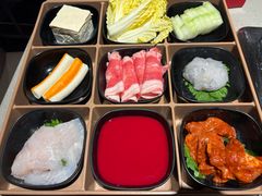 -海底捞火锅鲜切牛肉主题店(长寿路店)