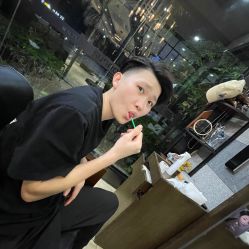 -首脑美发沙龙