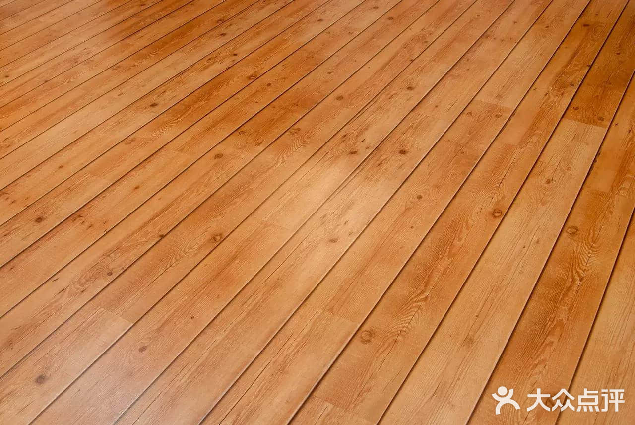 木地板颜色的搭配