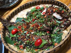 -老滇山寨•云南特色菜•地方菜•民族风情歌舞表演(金碧店)