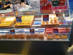 面包甜点陈列柜-墨茉点心局(梅溪湖新天地一店)