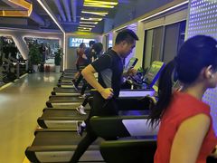 器械区-艾菲特健身游泳(中海店)